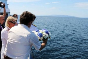 POLAGANJE VIJENCA U MORE U POVODU BLAGDANA SV. NIKOLE