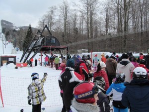 Na hrvatskim skijalištima čekanje i do 45 minuta na žičaru!