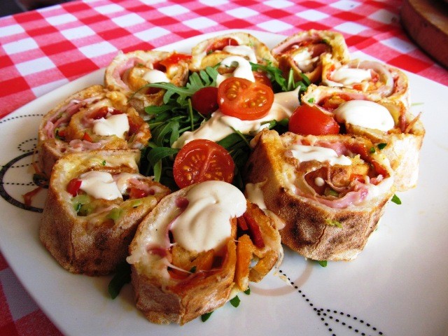 Jeste li probali zarolanu PIZZU?