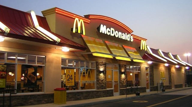 McDonald’s zatvara restorane i pauzira svoje poslovanje u Rusiji