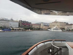 Dolaze oblaci, pada tlak, jača jugo i jugozapadnjak