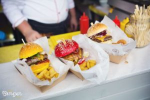 Zagreb burger festival došao je do pola puta ali atmosfera se tek zagrijava.