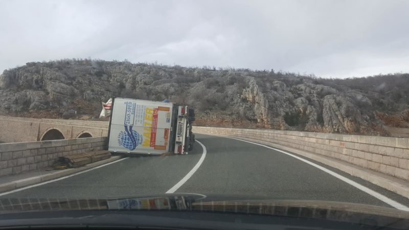 Pretjecanja kamiona kao okidač nesreća