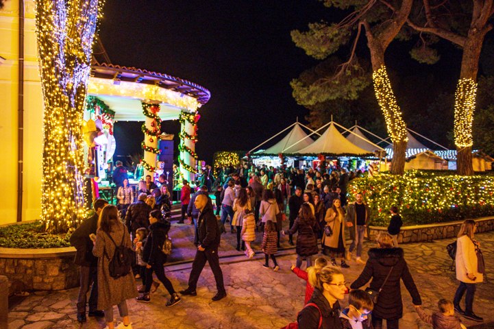 Opatija je odjenula čarobno blagdansko ruho