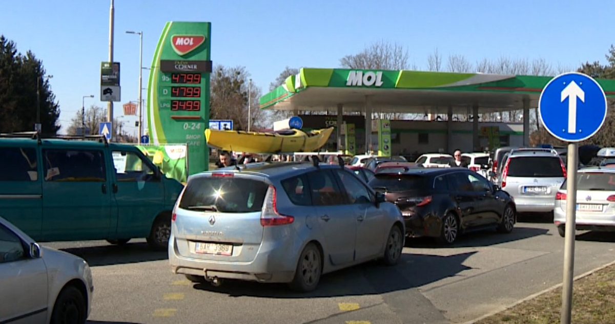 Dok građanima pada standard MOL u ogromnim profitima