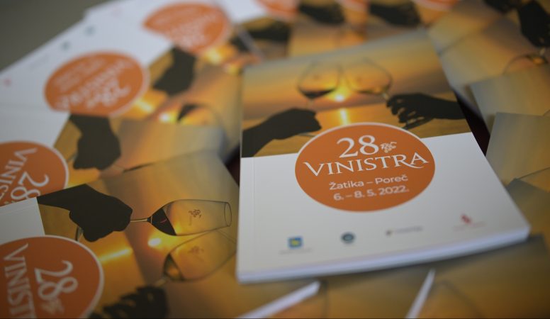 Svečano otvorena 28. Vinistra