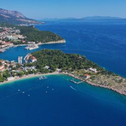 Makarske plaže pune već početkom lipnja