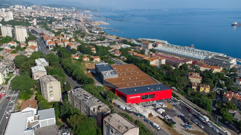 Novi Interspar s pogledom na Kvarner
