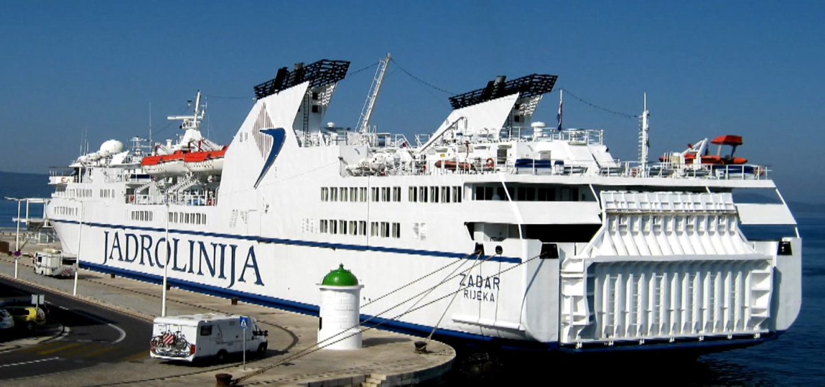 Jadrolinija i Croatia Airlines otkazuju dio putovanja zbog visokih cijena goriva