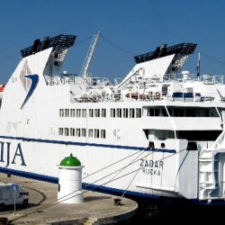 Jadrolinija i Croatia Airlines otkazuju dio putovanja zbog visokih cijena goriva