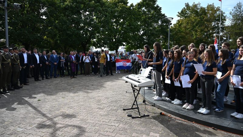 Predsjednik Milanović na obljetnici 144. brigade HV Sesvete