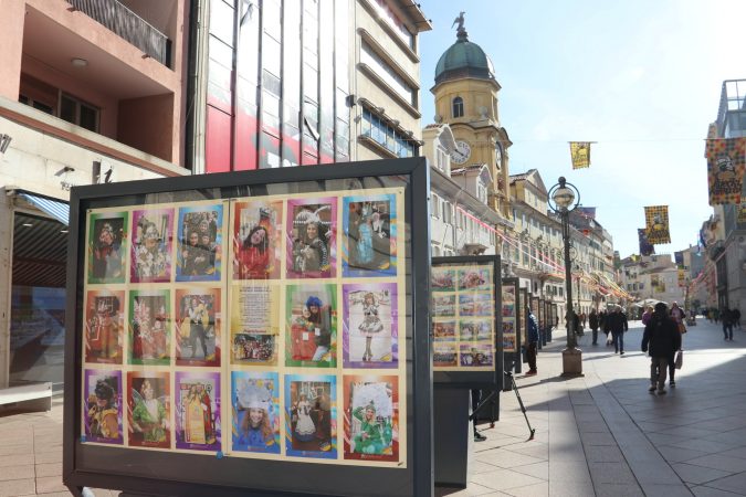 Panoi na riječkom Korzu tradicionalno obojani šarenilom Riječkog karnevala