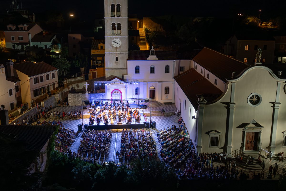XIX. Dani Josipa Kašmana uz Operu pod zvjezdanim lošinjskim nebom i Simfonijskim orkestrom Hrvatske radiotelevizije