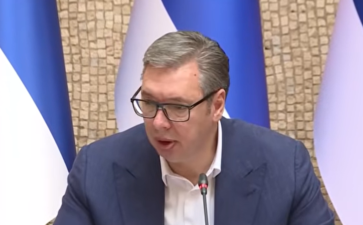 Vučiću došla voda do grla: stolice pukle, a Janaf zatvorio šank