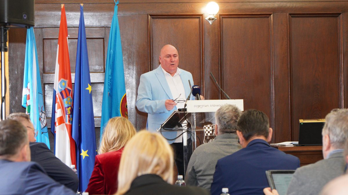 Leo Pavela oštro protiv nesocijalne i netransparentne politike župana Lukanovića i predsjednika Skupštine Borasa Mandića