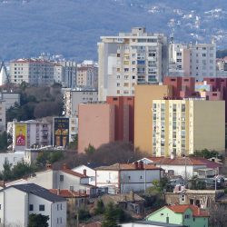 Rasti li cijene nekretnina i dalje?