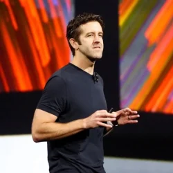 Tim Cook odlazi s direktorske pozicije u Appleu, novi šef John Ternus