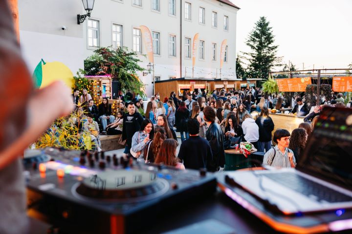 Baš Naš Sunset – centar svih gradskih događanja