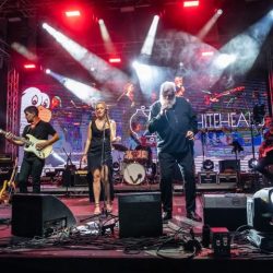 Na botelu Marina večeras praše Whiteheads