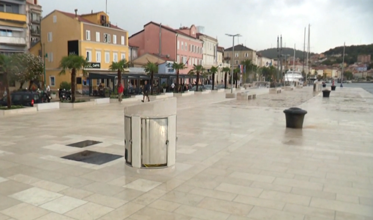 Nova Vela riva Malom Lošinju daje suvremenu vizuru