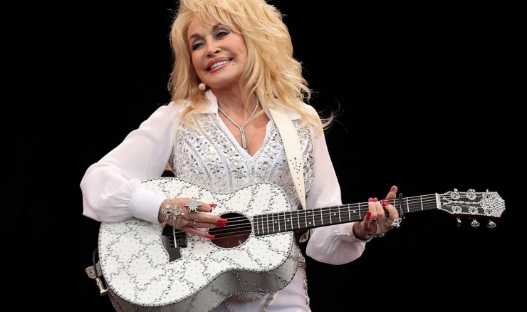 Umrla Dolly Parton