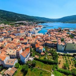 Otok Cres dostupan iz udobnosti vlastitog doma